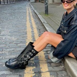 ECCO Buckle Y2K Boots size 37 in excellent condition